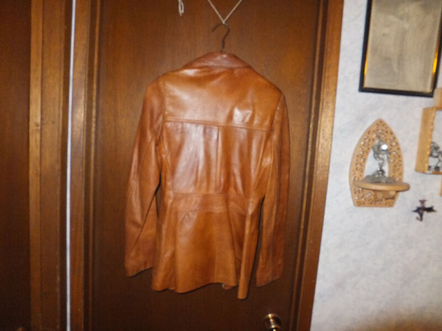 100% Leather Jacket - Vintage -Made in Canada in Women's - Tops & Outerwear in Kamloops - Image 2