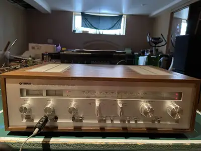 Yamaha CR-620 stereo receiver, 35WPC, View more