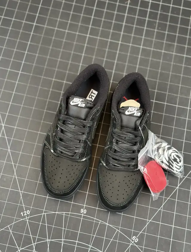 Jordan 1 Retro Low SP Travis Scott Black Phantom  in Men's Shoes in Mississauga / Peel Region - Image 6