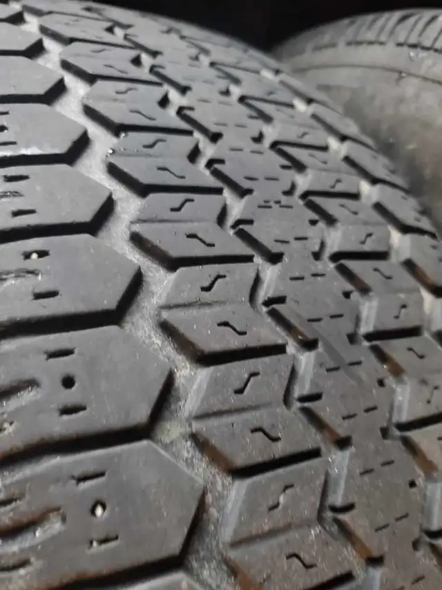 Snow Tires  205 60/R16  - 2 like BRAND NEW in Tires & Rims in Oakville / Halton Region - Image 6