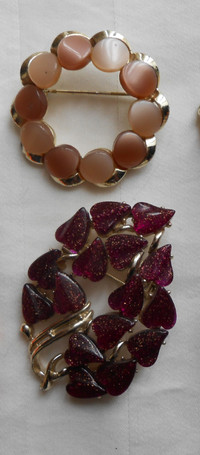 Vintage Thermoset  Brooches  $5 each