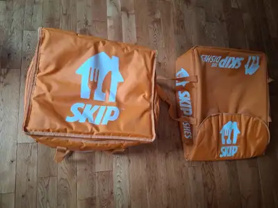 Skip The Dishes insulated delivery bag for sale. It's completely new and has never been used.