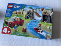 Lego City set 60301 BNIB Wildlife rescue off roader 