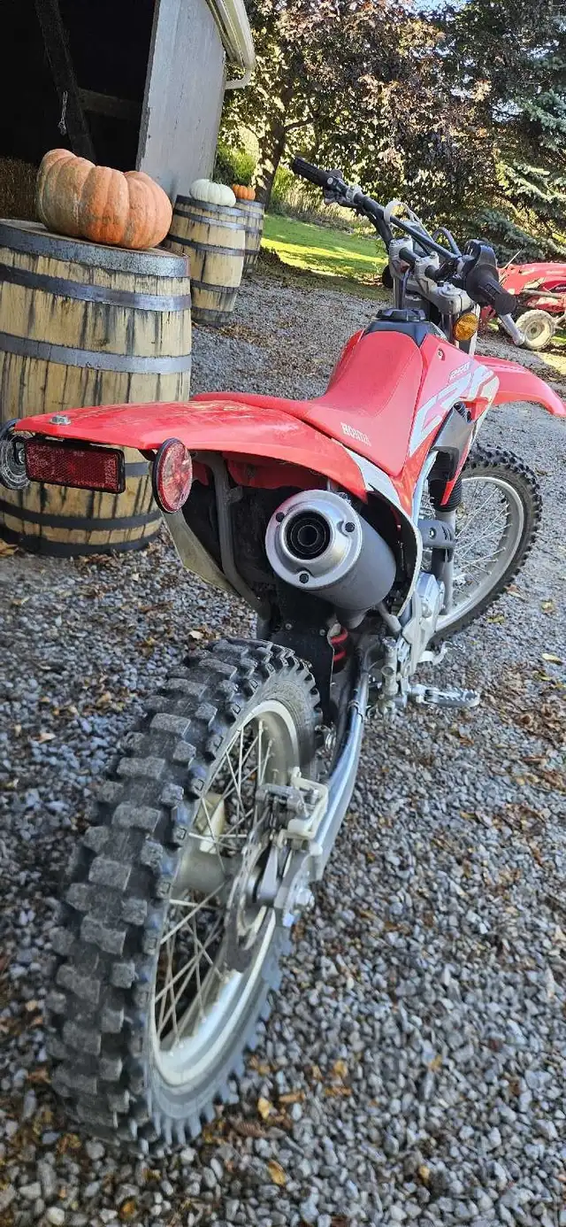 2021 Honda CRF 250F in Dirt Bikes & Motocross in Kawartha Lakes - Image 11