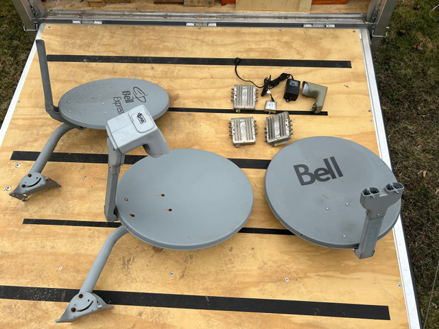 Bell satellites  in Video & TV Accessories in Oakville / Halton Region - Image 3