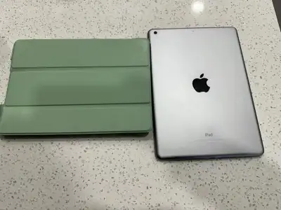 iPad 6th Gen 32G, View more