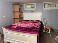 Basement room. Single only. Walking distance to St clair college