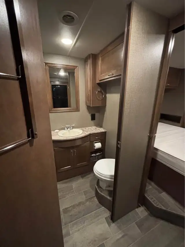 VR winnebago intent 29L 2019 in RVs & Motorhomes in Québec City - Image 9