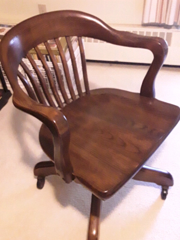 Solid hardwood oswivel reclining office chair Chairs & Recliners