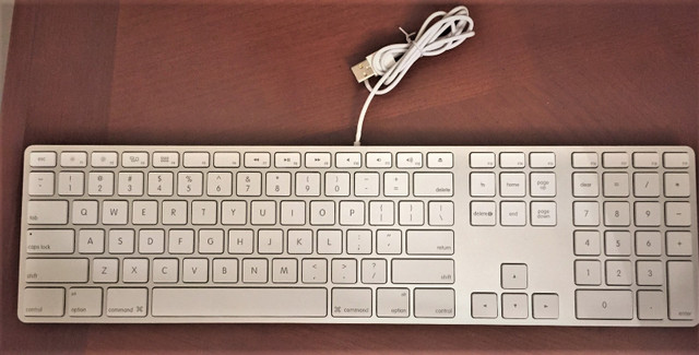 *** Apple Wired Keyboard & Mouse Kit A1243 & A1152 in Mice, Keyboards & Webcams in Markham / York Region