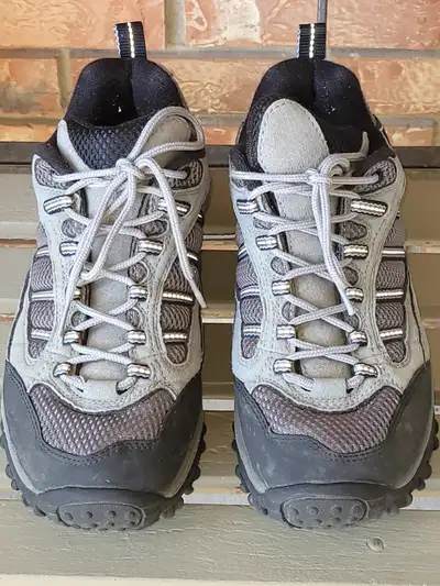 Women's Merrill Low Hiking Shoes, View more