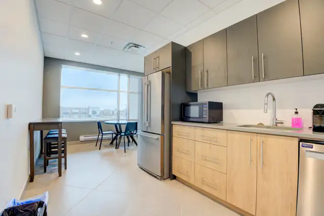 Office Unit for Rent by Owner in Commercial & Office Space for Rent in Oakville / Halton Region - Image 14