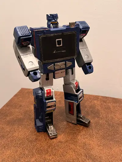 G1 Transformers 1984 Soundwave, View more