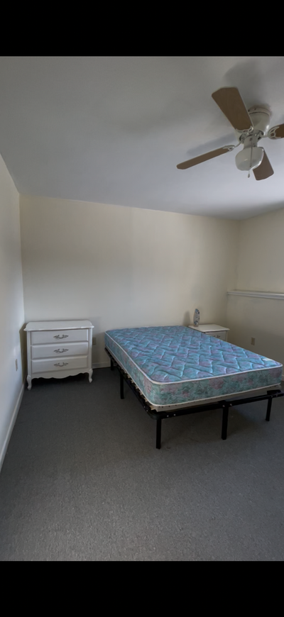 1 Bedroom available shared bathroom and kitchen. ✅ 1 min walk to Foodland Coldbrook ✅ 5 mins drvie t...