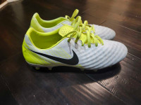Like New Nike Magista Opus II 2FG Soccer Cleats Volt White