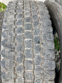 4x pneus d’hiver LT 225/75R16 10ply Bridgestone Blizzak W965