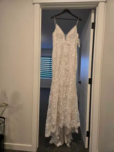 Wedding Dress Designer: Jacqueline (Exclusive) Style Name/Number: 19091 Size: 12 Color: Ivory, Champ...