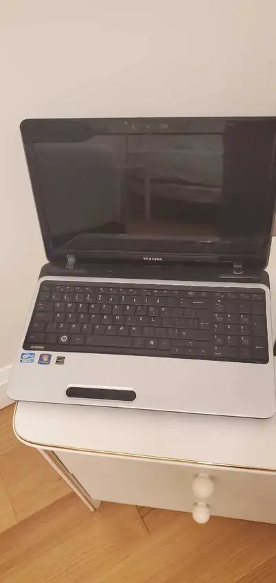 Toshiba Satellite L750, View more