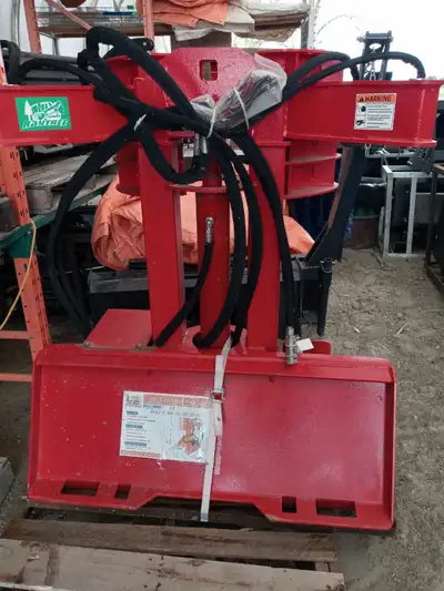 New! Raytree RMP J28 46" Skidsteer pole/post grapple puller. Great for large post setting or pulling...