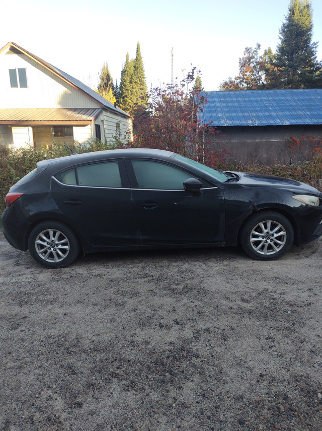 2014 Mazda 3 HB in Cars & Trucks in Petawawa - Image 3