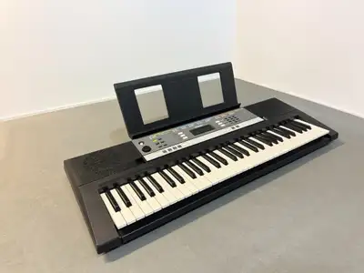 Yamaha Digital Keyboard Piano 【LIKE NEW】, View more