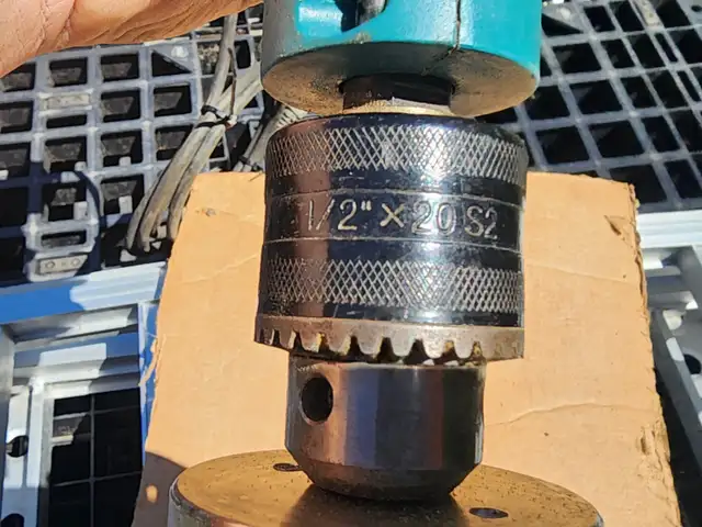 Makita HP1640 Hammer Drill Corded in Power Tools in Windsor Region - Image 6