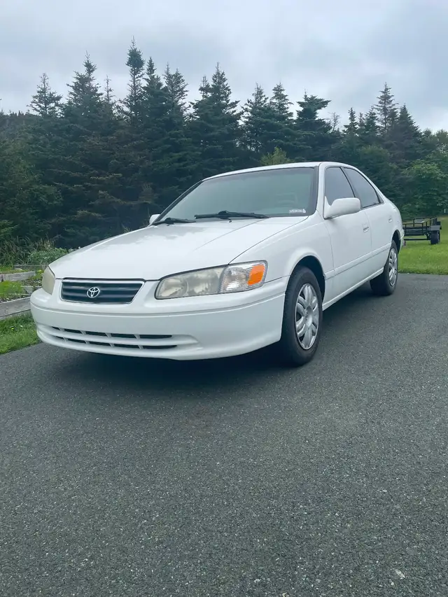 2000 Toyota Camry-only 60,000 miles-Florida car-$7500.