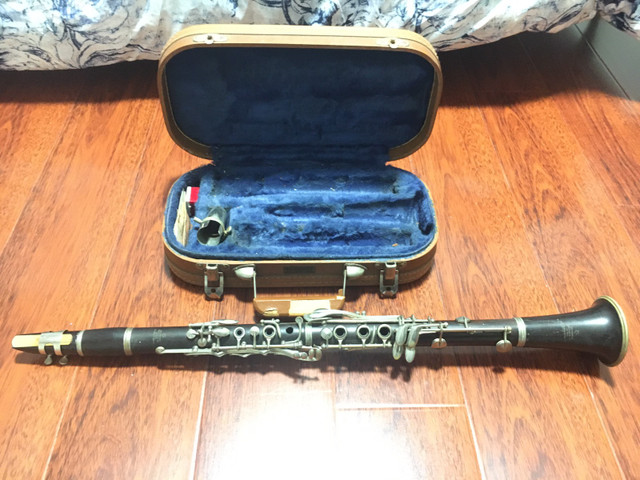 Rare vintage solid wood clarinet made by Ambassador, USA in Woodwind in Delta/Surrey/Langley - Image 4
