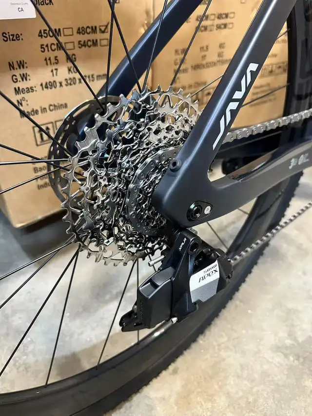 Java Lancia Carbon Gravel in Road in Calgary - Image 4