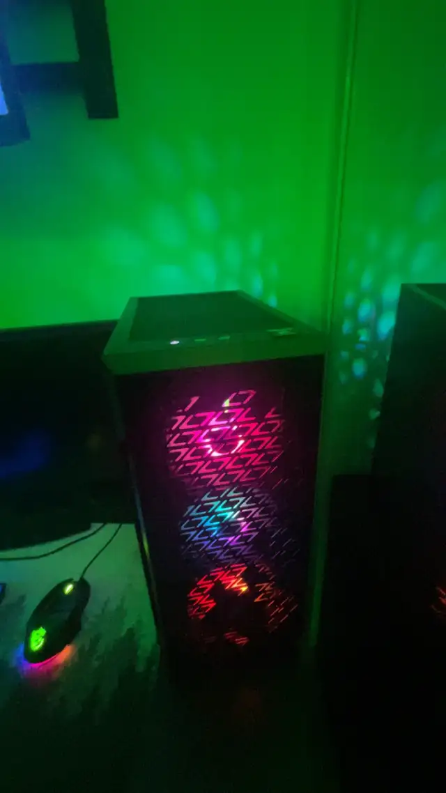 gaming pc in Desktop Computers in Ottawa - Image 3