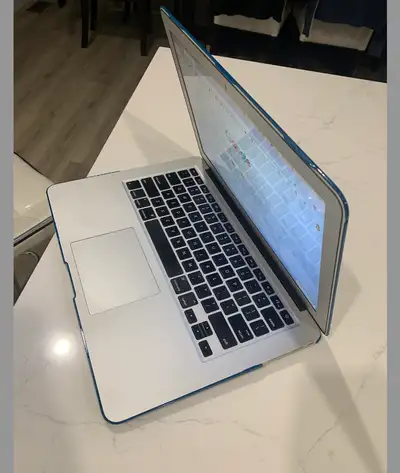 Mac Book Air 2015, Selling for $395 516 Huge Storage 8 G Memory The battery needs to be changed, oth...