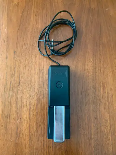 In great condition. It has a polarity switch.