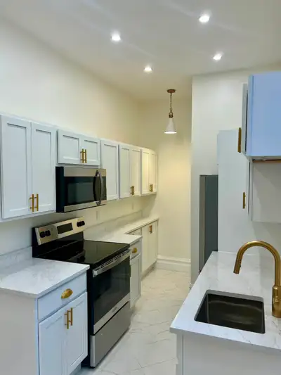 Spacious two bedroom apartment in the historic Daniel Hutchinson Residence, just steps away from all...