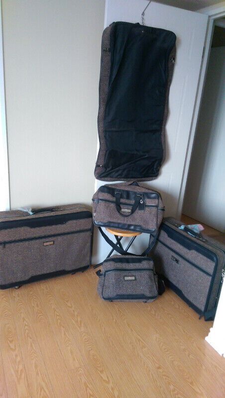 Jordache discount luggage set