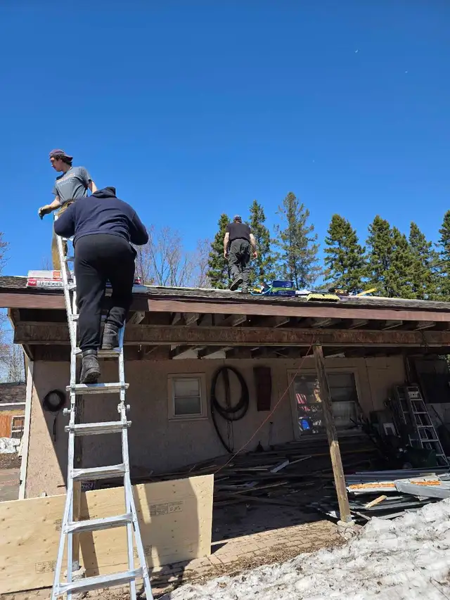 Roof / siding or roof repairs