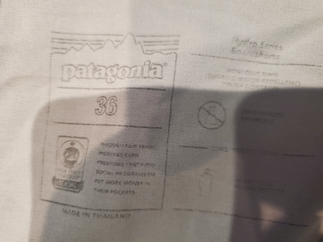 Patagonia board shorts in Men's in Calgary - Image 3