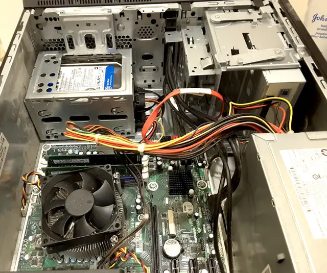 Dell Optiplesx 3040 in Desktop Computers in Edmonton - Image 4