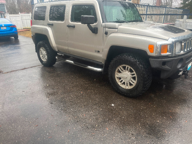 2008 Hummer H3 in Cars & Trucks in City of Halifax - Image 2