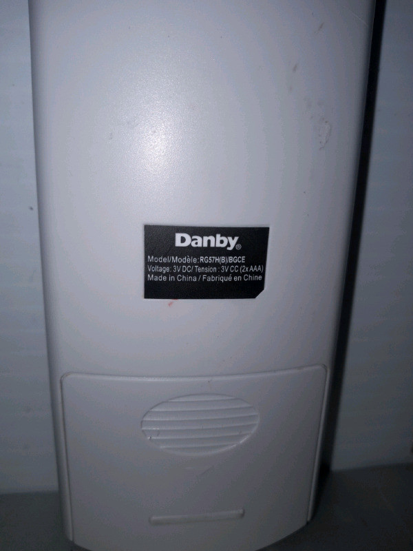 Danby Portable Air Conditioner Remote Control Model: RG57H/BGCE dans Autre  à Ville de Montréal - Image 3