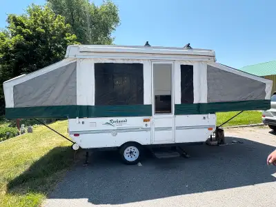 Good condition popup trailer. Sleeps 5 comfortably. 2381 Pounds No leaks or holes $2800 obo.