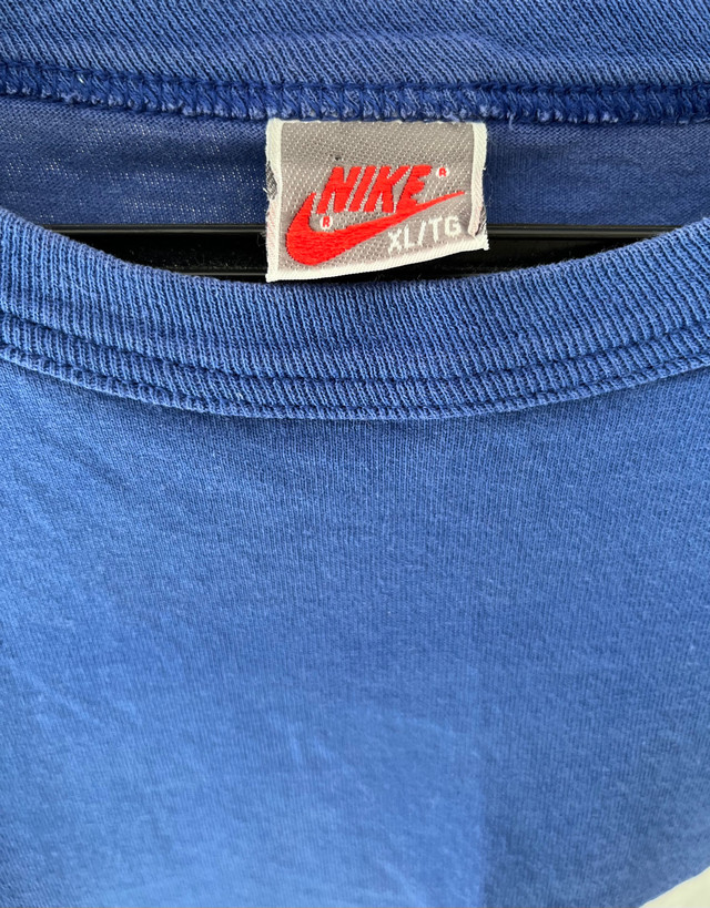 Nike vintage “Just Do It” T Shirt Made in Canada Men’s XL in Men's in Markham / York Region - Image 3