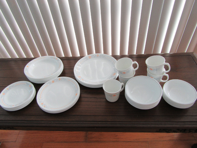 50 PIECE VINTAGE CORELLE APRICOT GROVE DINNER WARE SET in Kitchen & Dining Wares in City of Toronto