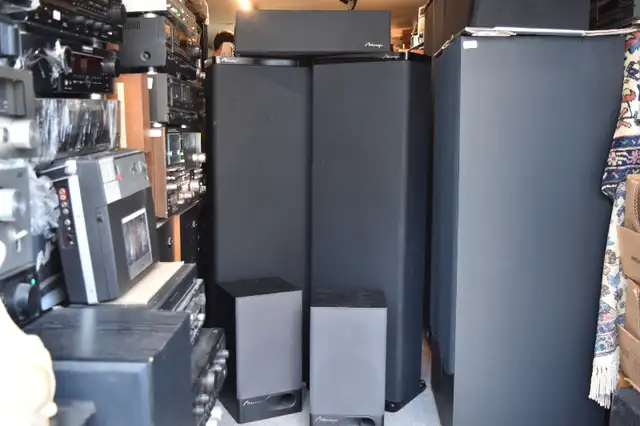 NEEDS TO GO/Professional Audio Equipment in Pro Audio & Recording Equipment in City of Montréal - Image 6