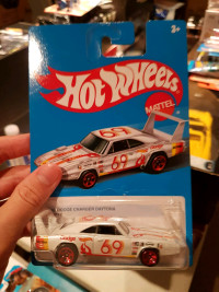 Hot wheels 2017 U.S Target Nostalgia Dodge Charger Daytona