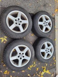 4 Winter tires on VW Mags/pnues d'hiver sur jants "mags" de VW