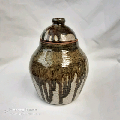 Another hand made piece of functional kitchen wares folk art from my top shelf collection. Will keep...