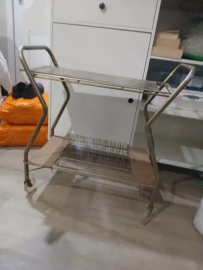 Vintage metal stand to hold a record player on top and vinyl records below. Good condition. NS NP ho...