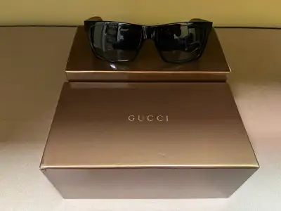 MENS GUCCI SUNGLASSES BRAND NEW NEVER WORN PURCHASED IN ITALY, View more