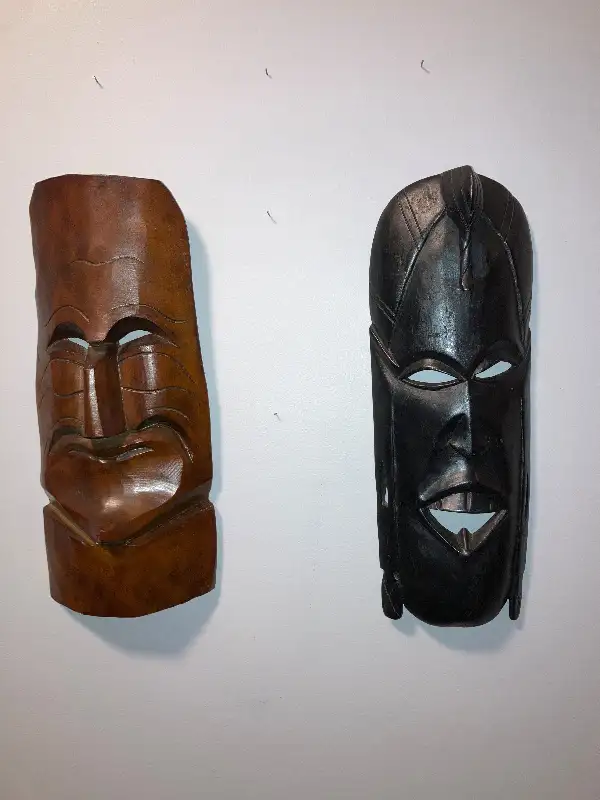 Masques Africains, sculptés in Arts & Collectibles in Laval / North Shore - Image 2