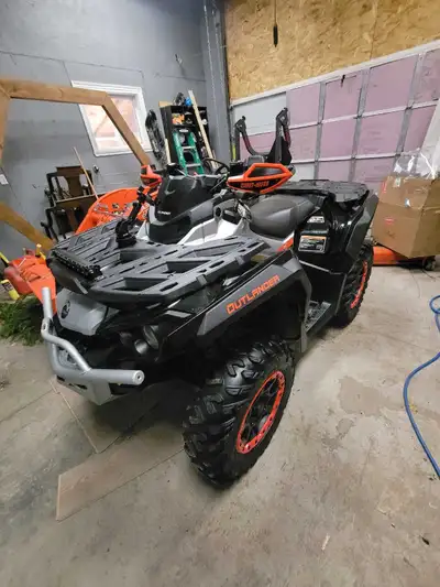 Very nice 2021 canam outlander 1000xxc with 5500km on it new tires on it not shown in the pictures 1...